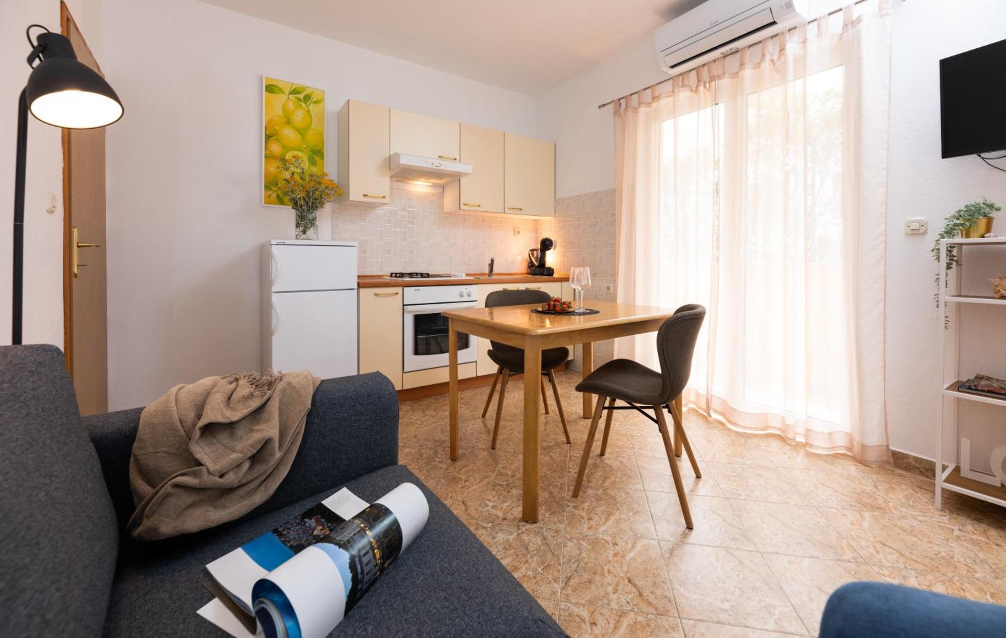 Apartments Sunny Elza Hvar Town Esterno foto