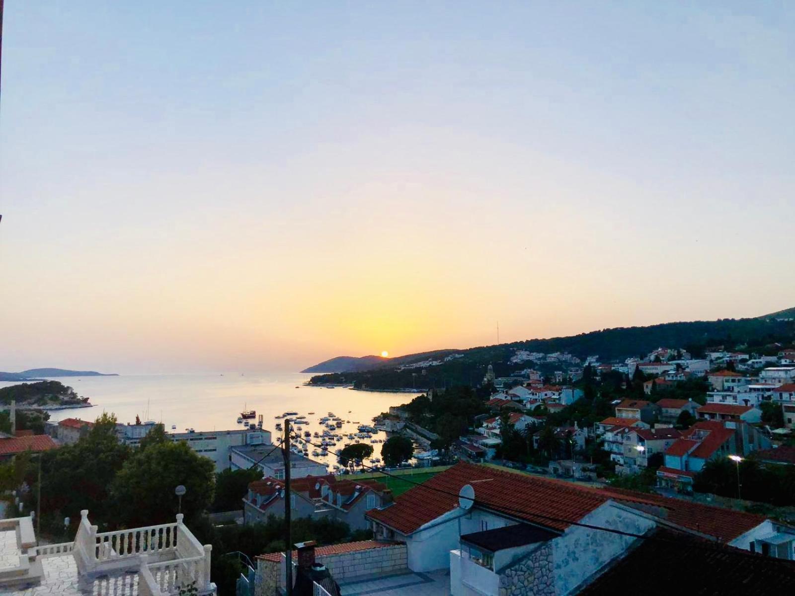 Apartments Sunny Elza Hvar Town Esterno foto