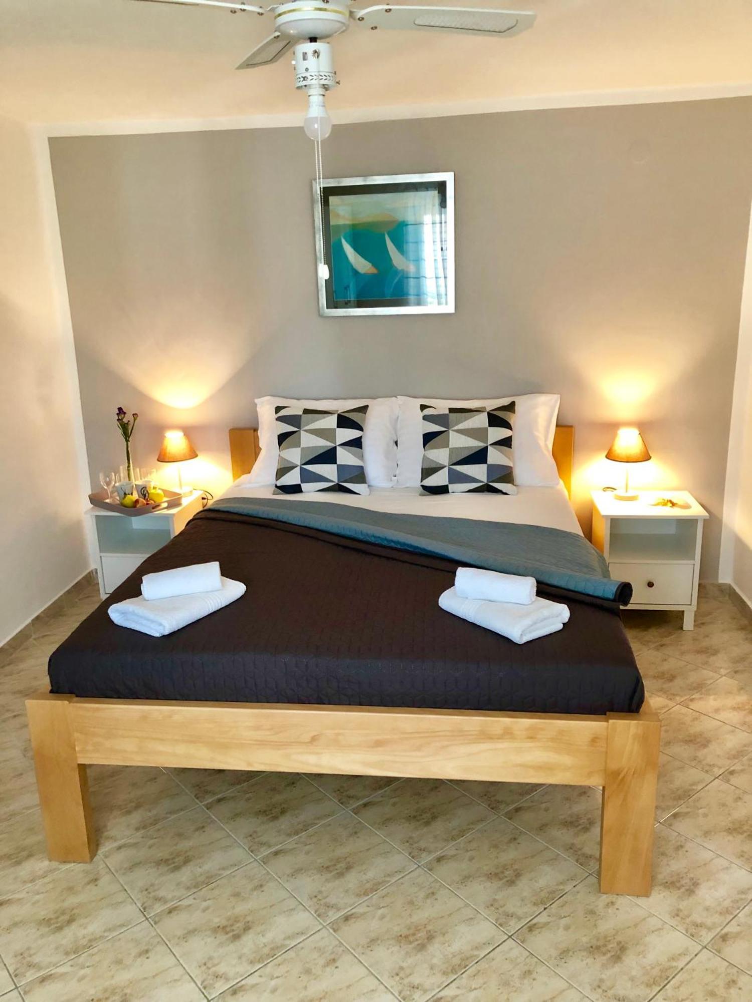Apartments Sunny Elza Hvar Town Esterno foto